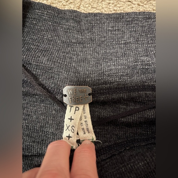 Free People Knit Wide Neck Off Shoulder Sweater Top XS Grey - Picture 6 of 9